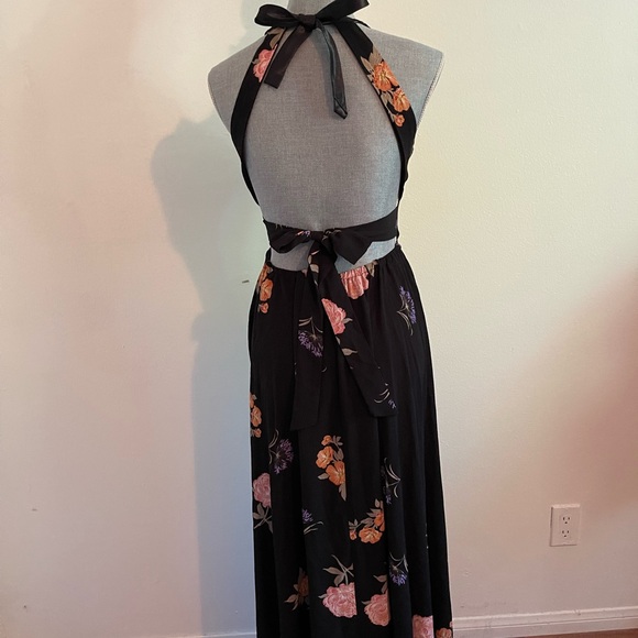 Windsor Black Orange and Purple Maxi Dress - Picture 3 of 16
